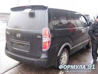 2009 Hyundai Grand Starex Pictures