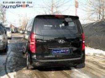 2009 Hyundai Grand Starex Pictures