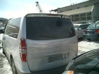 2009 Hyundai Grand Starex Pictures