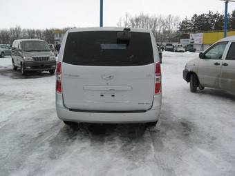 2009 Hyundai Grand Starex Pictures