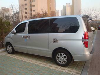 2009 Hyundai Grand Starex Photos