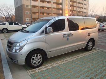 2009 Hyundai Grand Starex Pictures