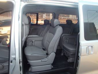 2009 Hyundai Grand Starex Images