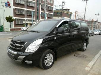 2009 Hyundai Grand Starex Photos