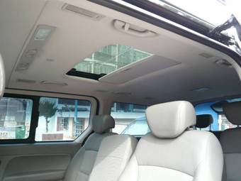 2009 Hyundai Grand Starex Pics