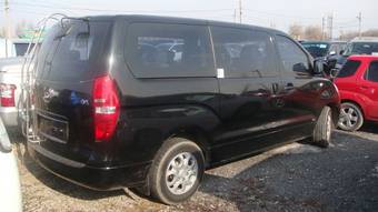 2009 Hyundai Grand Starex Photos