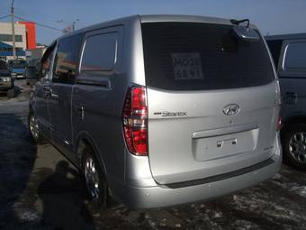 2009 Hyundai Grand Starex Photos