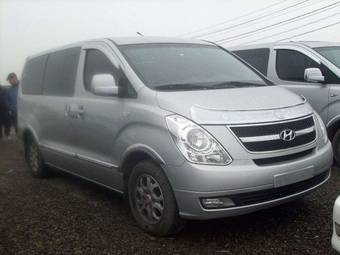 2009 Hyundai Grand Starex Photos
