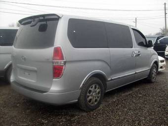 2009 Hyundai Grand Starex Pictures