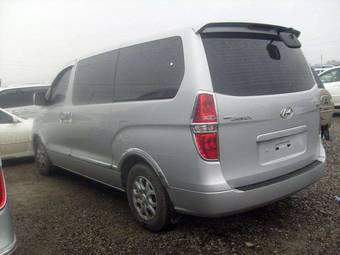 2009 Hyundai Grand Starex Photos