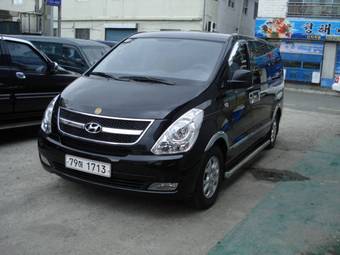 2009 Hyundai Grand Starex Photos