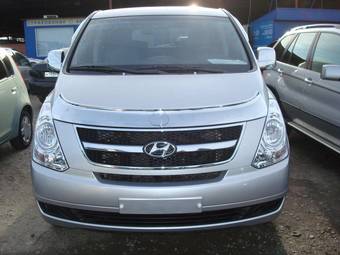 2009 Hyundai Grand Starex Photos