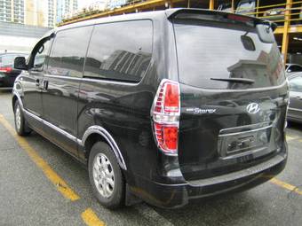 2009 Hyundai Grand Starex Pictures