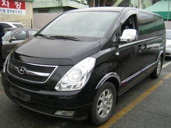 2009 Hyundai Grand Starex Photos