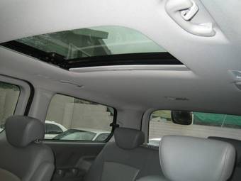2009 Hyundai Grand Starex Pictures