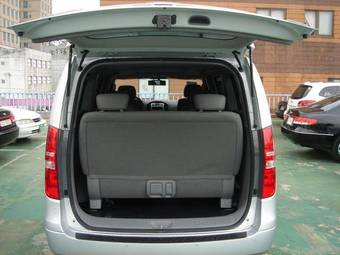 2009 Hyundai Grand Starex Pics