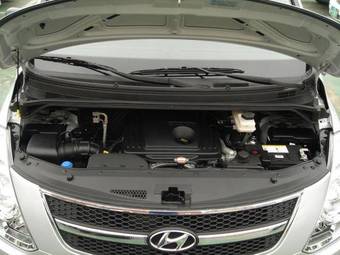 2009 Hyundai Grand Starex Photos