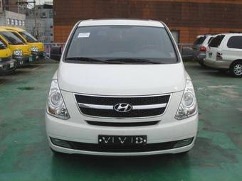 2009 Hyundai Grand Starex Pictures