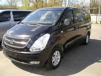 2009 Hyundai Grand Starex Pictures