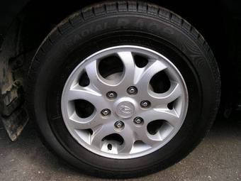 2009 Hyundai Grand Starex Pictures
