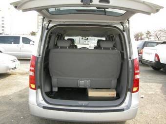 2009 Hyundai Grand Starex Images