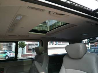 2009 Hyundai Grand Starex Pictures