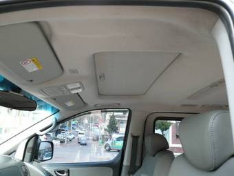 2009 Hyundai Grand Starex Pictures