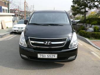 2009 Hyundai Grand Starex Pictures