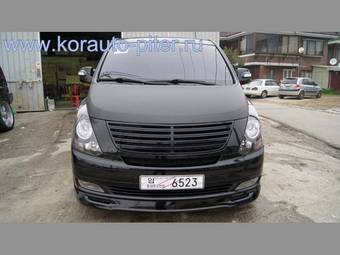 2009 Hyundai Grand Starex Photos
