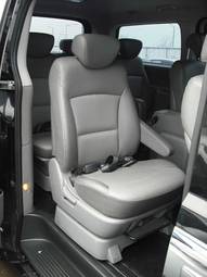 2009 Hyundai Grand Starex Pics