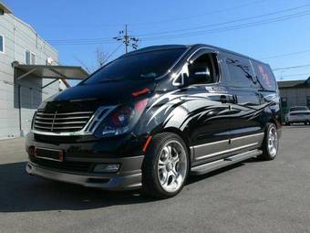 2009 Hyundai Grand Starex Pictures