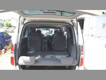 2009 Hyundai Grand Starex Photos