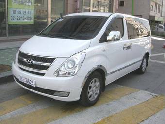 2009 Hyundai Grand Starex Photos
