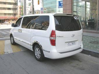 2009 Hyundai Grand Starex Pictures