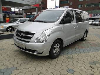 2009 Hyundai Grand Starex Pictures