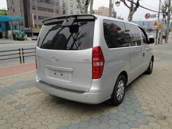 2009 Hyundai Grand Starex Pictures