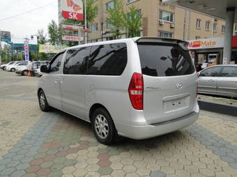 2009 Hyundai Grand Starex Pictures