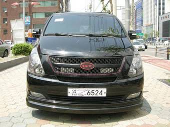 2009 Hyundai Grand Starex Pictures