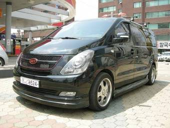 2009 Hyundai Grand Starex Photos