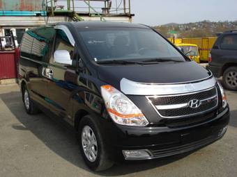 2009 Hyundai Grand Starex Photos