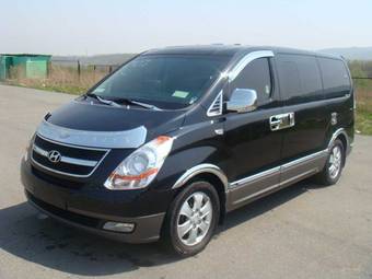 2009 Hyundai Grand Starex Photos