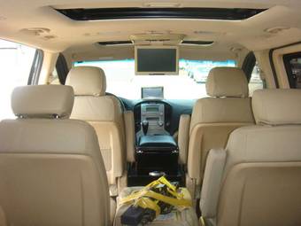 2009 Hyundai Grand Starex Images