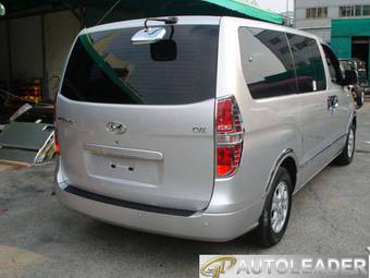 2009 Hyundai Grand Starex Photos
