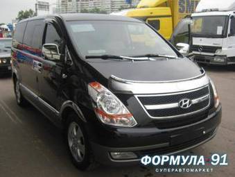 2009 Hyundai Grand Starex Photos