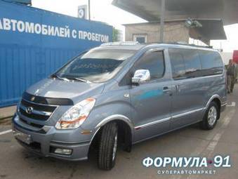 2009 Hyundai Grand Starex Pictures