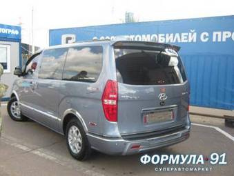 2009 Hyundai Grand Starex Photos