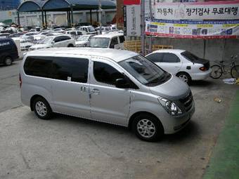 2009 Hyundai Grand Starex Photos