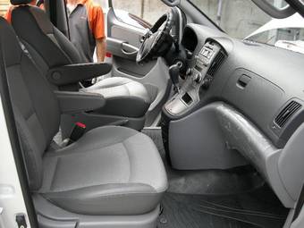 2009 Hyundai Grand Starex Wallpapers
