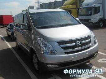 2009 Hyundai Grand Starex Photos