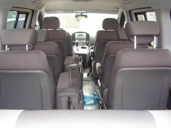 2009 Hyundai Grand Starex Pictures